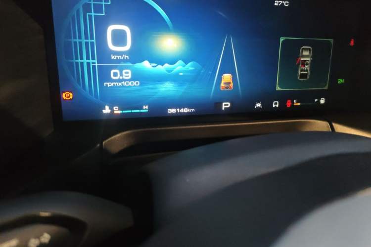 Used Tank 300 2021 Off-Road Edition 2.0T Challenger Odometer Close Up