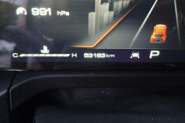 Used Tank 300 2021 Off-Road Edition 2.0T Challenger Odometer Close Up