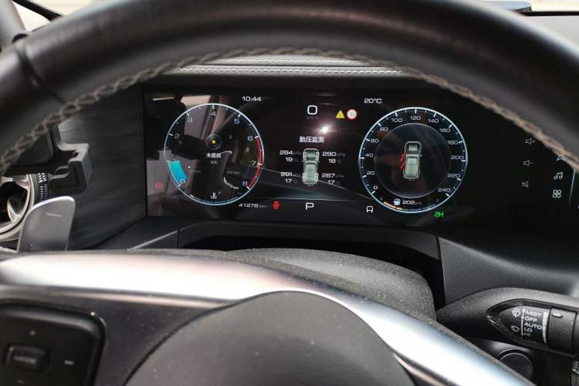 Used Tank 300 2021 Off-Road Edition 2.0T Challenger Odometer Close Up