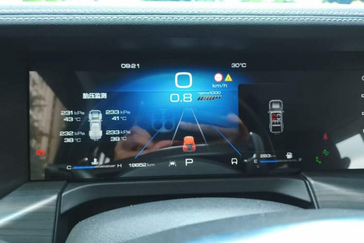 Used Tank 300 2021 City Edition 2.0T—Truly Stylish Odometer Close Up