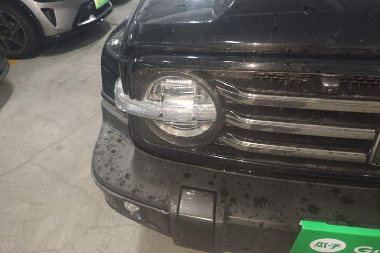 Used Tank 300 2021 City Edition 2.0T—Truly Stylish Right Front Headlight
