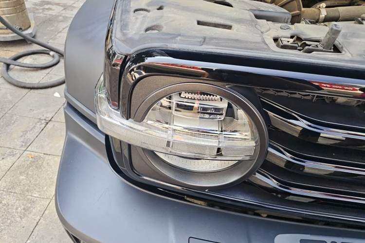Used Tank 300 2021 Off-Road Edition 2.0T Challenger Right Front Headlight
