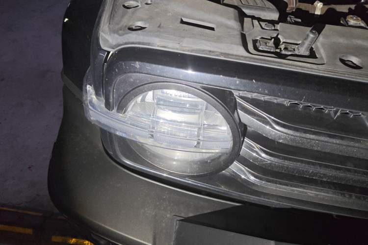 Used Tank 300 2021 City Edition 2.0T—Truly Stylish Right Front Headlight