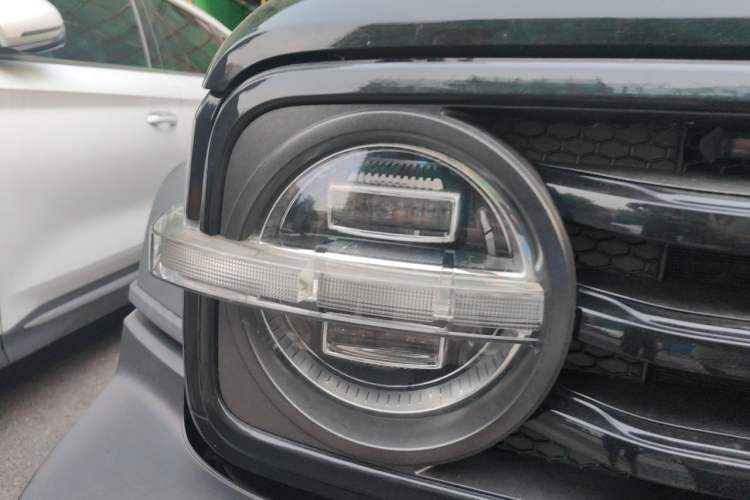 Used Tank 300 2021 Off-Road Edition 2.0T Challenger Right Front Headlight