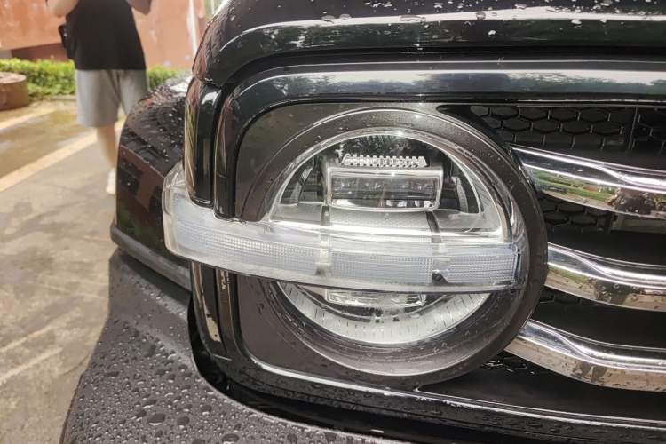 Used Tank 300 2021 City Edition 2.0T—Truly Stylish Right Front Headlight