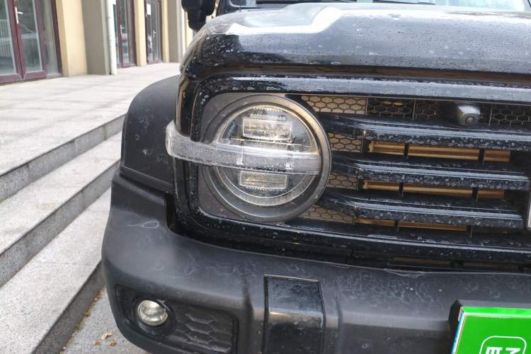 Used Tank 300 2021 Off-Road Edition 2.0T Challenger Right Front Headlight