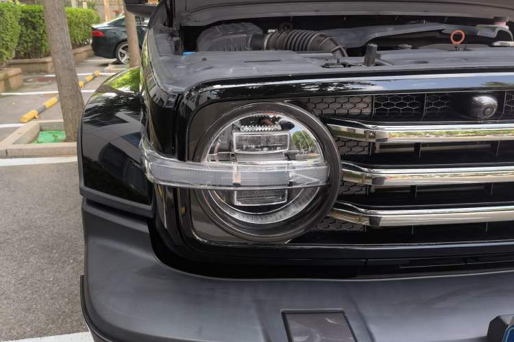 Used Tank 300 2021 City Edition 2.0T—Truly Stylish Right Front Headlight