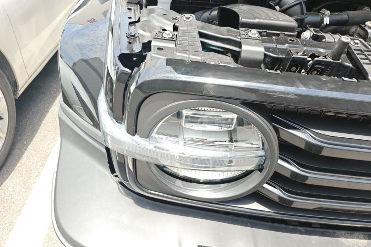 Used Tank 300 2021 City Edition 2.0T—Truly Stylish Right Front Headlight
