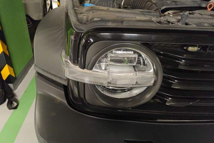 Used Tank 300 2021 Off-Road Edition 2.0T Challenger Right Front Headlight