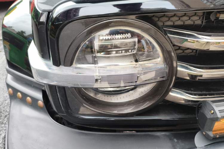 Used Tank 300 2021 City Edition 2.0T—Truly Stylish Right Front Headlight