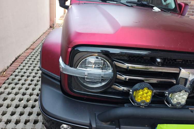 Used Tank 300 2021 City Edition 2.0T—Truly Stylish Right Front Headlight