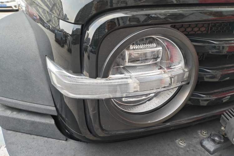 Used Tank 300 2021 Off-Road Edition 2.0T Challenger Right Front Headlight