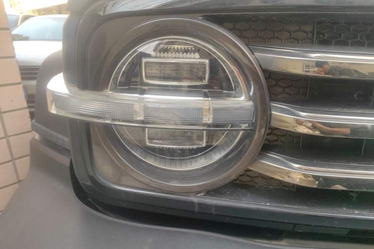Used Tank 300 2021 City Edition 2.0T—Truly Stylish Right Front Headlight