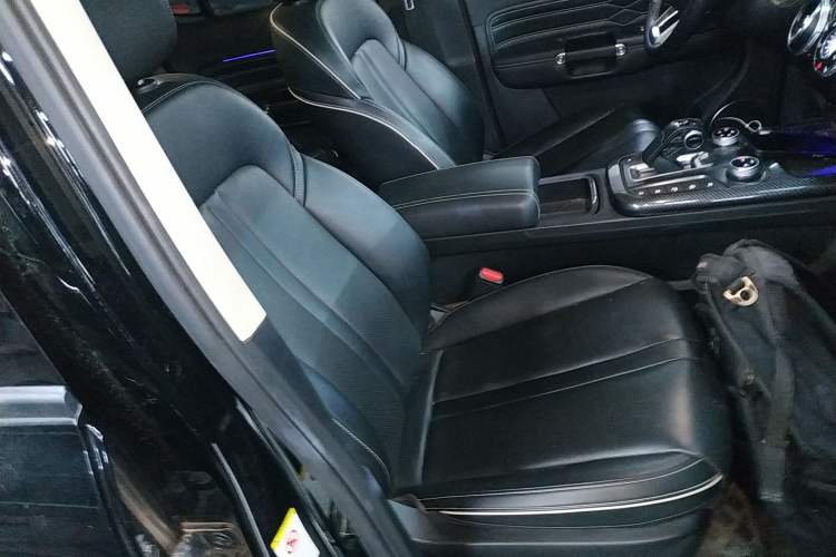 Used Tank 300 2021 Off-Road Edition 2.0T Conqueror Right Front Seat