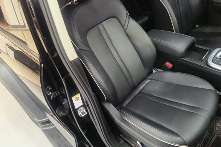 Used Tank 300 2021 Off-Road Edition 2.0T Conqueror Right Front Seat