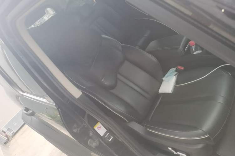 Used Tank 300 2021 Off-Road Edition 2.0T Conqueror Right Front Seat