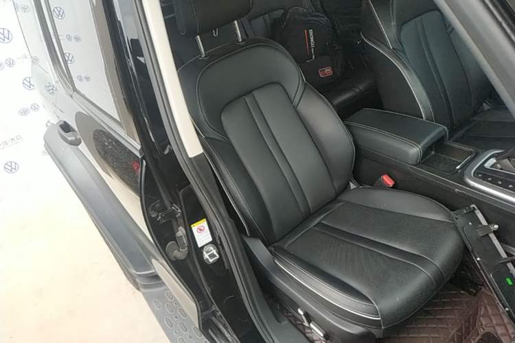 Used Tank 300 2021 Off-Road Edition 2.0T Conqueror Right Front Seat