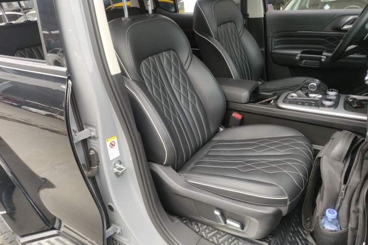 Used Tank 300 2021 Off-Road Edition 2.0T Challenger Right Front Seat
