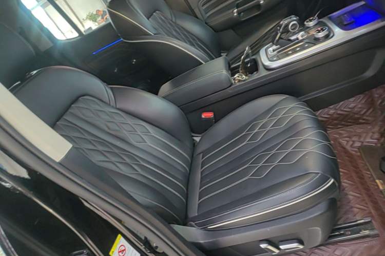 Used Tank 300 2021 Off-Road Edition 2.0T Challenger Right Front Seat