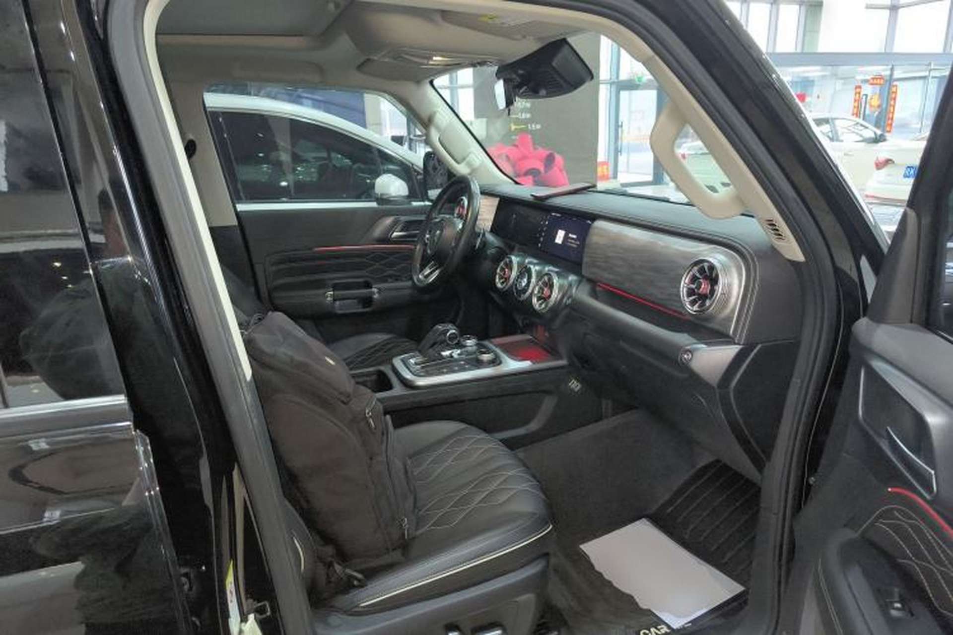 Used Tank 300 2021 Off-Road Edition 2.0T Challenger Right Front Seat