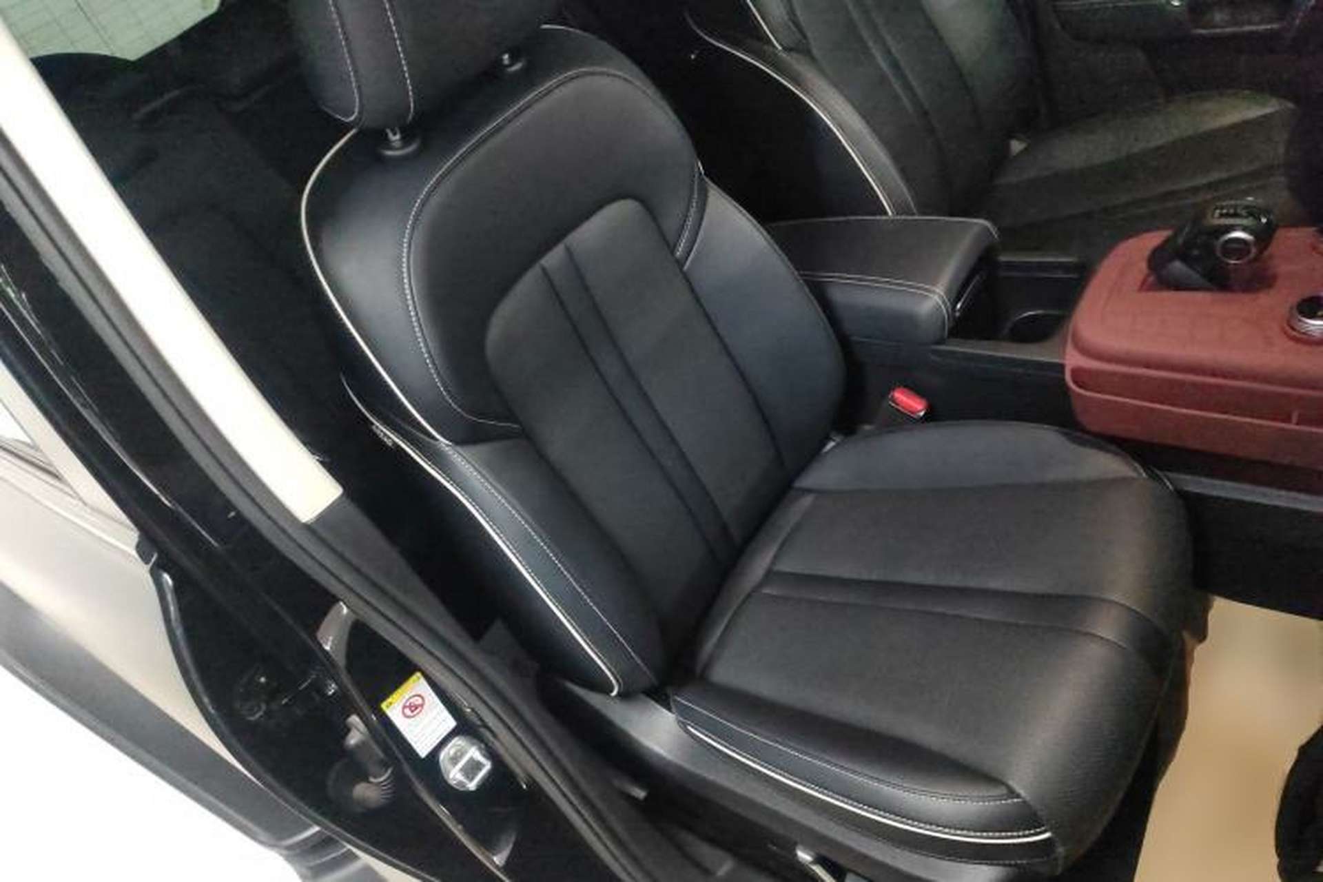 Used Tank 300 2021 Off-Road Edition 2.0T Conqueror Right Front Seat