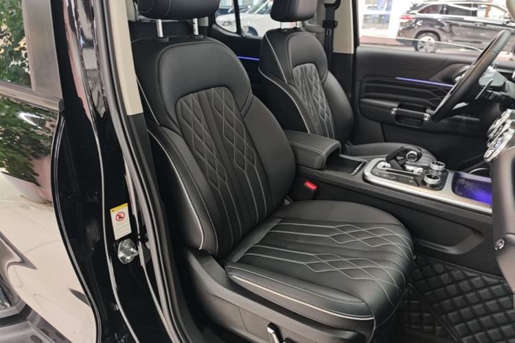Used Tank 300 2021 City Edition 2.0T My Vision Model Right Front Seat