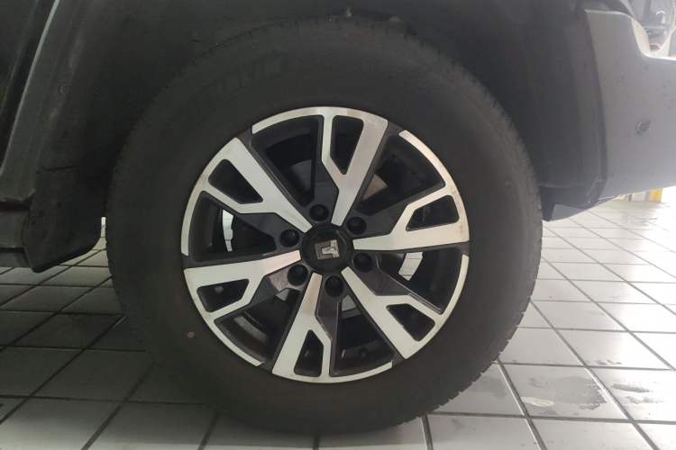 Used Tank 300 2021 City Edition 2.0T—Truly Stylish Right Front Wheel Hub