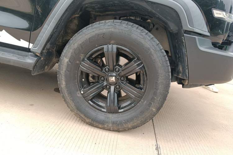 Used Tank 300 2021 Off-Road Edition 2.0T Conqueror Right Front Wheel Hub