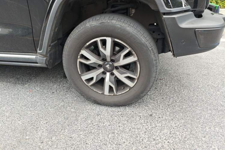 Used Tank 300 2021 City Edition 2.0T—Truly Stylish Right Front Wheel Hub
