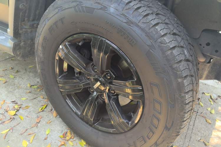 Used Tank 300 2021 Off-Road Edition 2.0T Challenger Right Front Wheel Hub