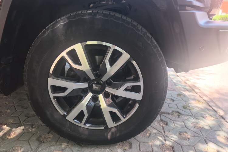 Used Tank 300 2021 City Edition 2.0T—Truly Stylish Right Front Wheel Hub