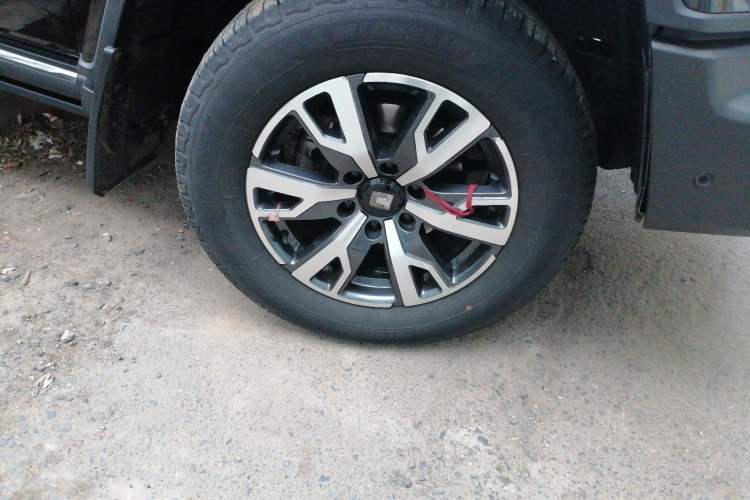 Used Tank 300 2021 City Edition 2.0T—Truly Stylish Right Front Wheel Hub