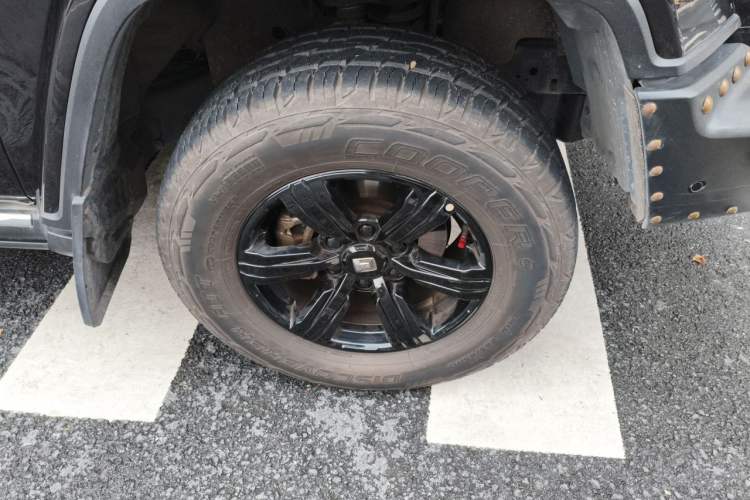 Used Tank 300 2021 City Edition 2.0T—Truly Stylish Right Front Wheel Hub