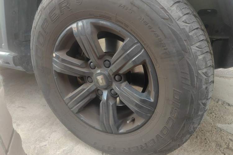 Used Tank 300 2021 City Edition 2.0T—Truly Stylish Right Front Wheel Hub