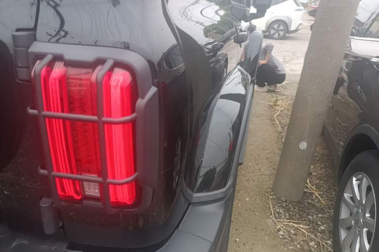Used Tank 300 2021 City Edition 2.0T—Truly Stylish Right Rear Taillight