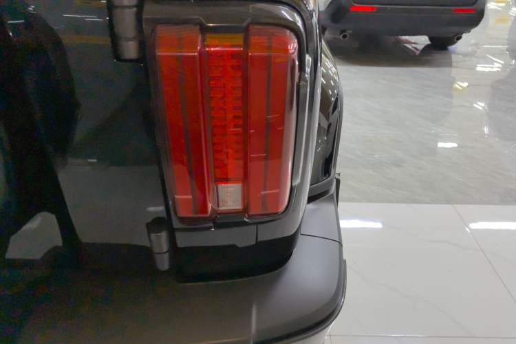 Used Tank 300 2021 City Edition 2.0T—Truly Stylish Right Rear Taillight