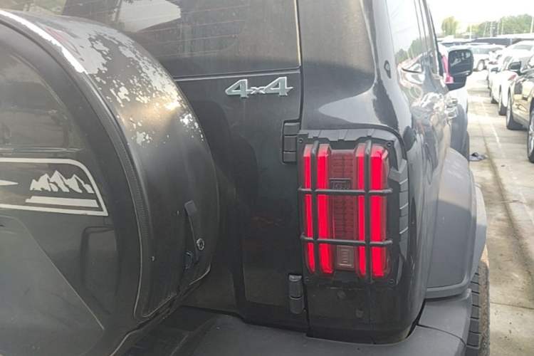 Used Tank 300 2021 Off-Road Edition 2.0T Challenger Right Rear Taillight