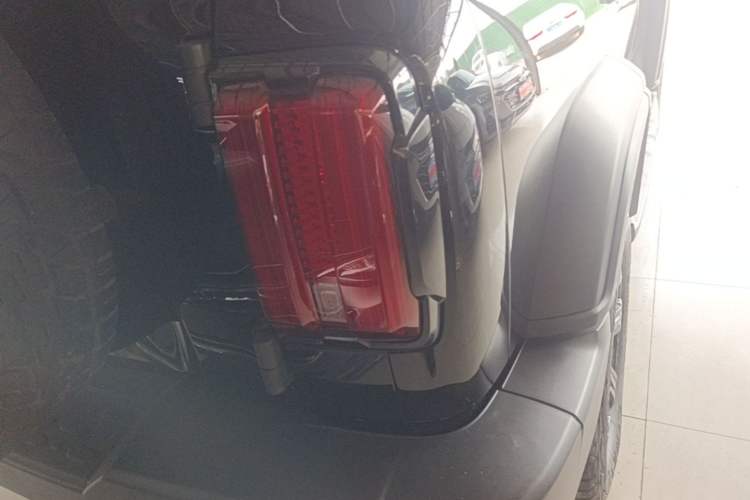 Used Tank 300 2021 Off-Road Edition 2.0T Challenger Right Rear Taillight