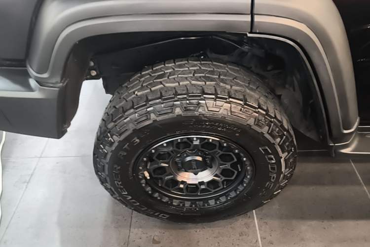 Used Tank 300 2021 Off-Road Edition 2.0T Conqueror Right Rear Wheel Hub
