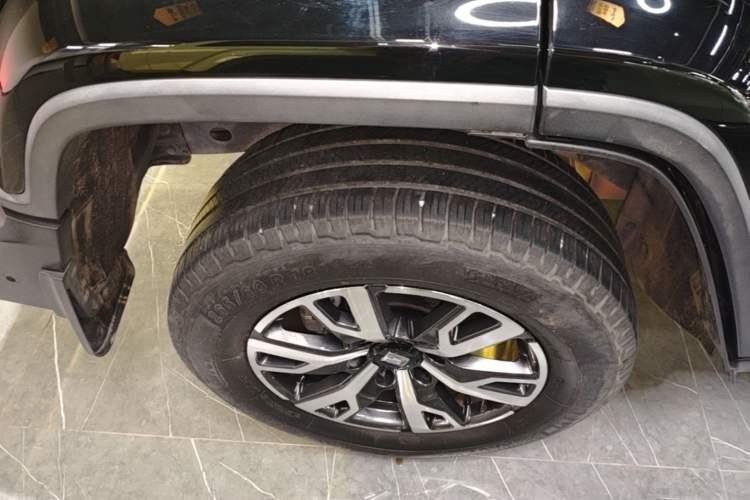Used Tank 300 2021 City Edition 2.0T—Truly Stylish Right Rear Wheel Hub