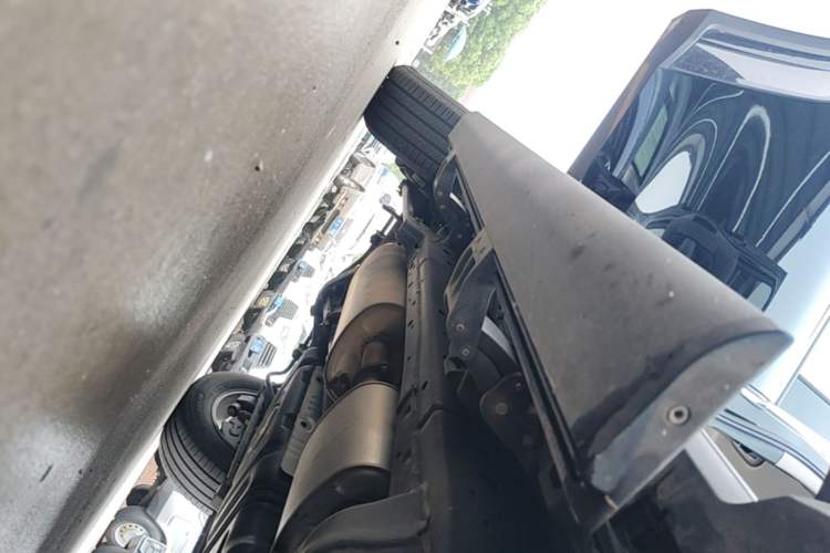 Used Tank 300 2021 City Edition 2.0T—Truly Stylish Right Side Sill