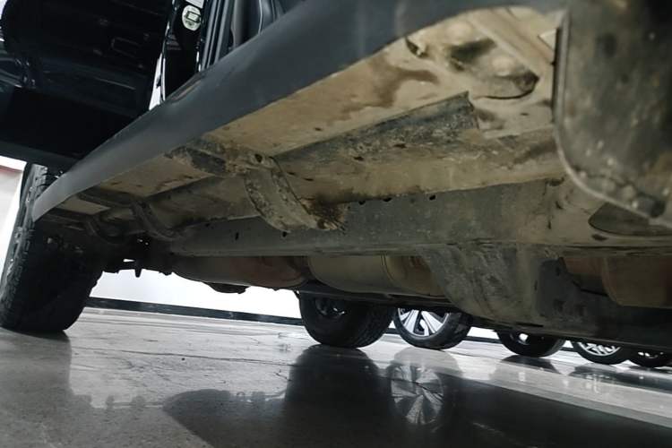 Used Tank 300 2021 Off-Road Edition 2.0T Conqueror Right Side Sill