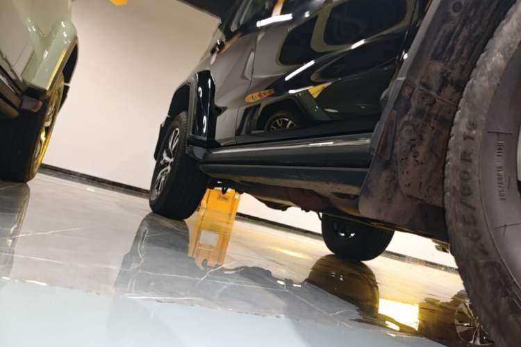 Used Tank 300 2021 City Edition 2.0T—Truly Stylish Right Side Sill