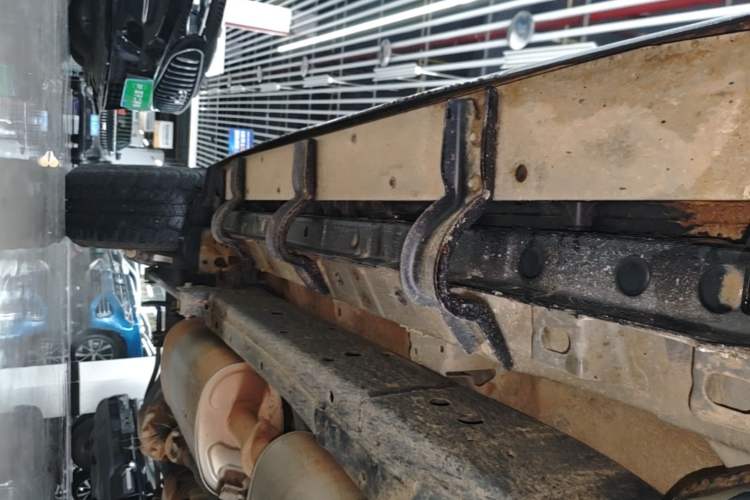 Used Tank 300 2021 Off-Road Edition 2.0T Conqueror Right Side Sill