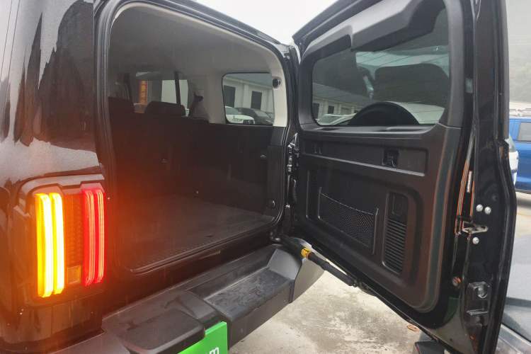 Used Tank 300 2021 Off-Road Edition 2.0T Conqueror Trunk