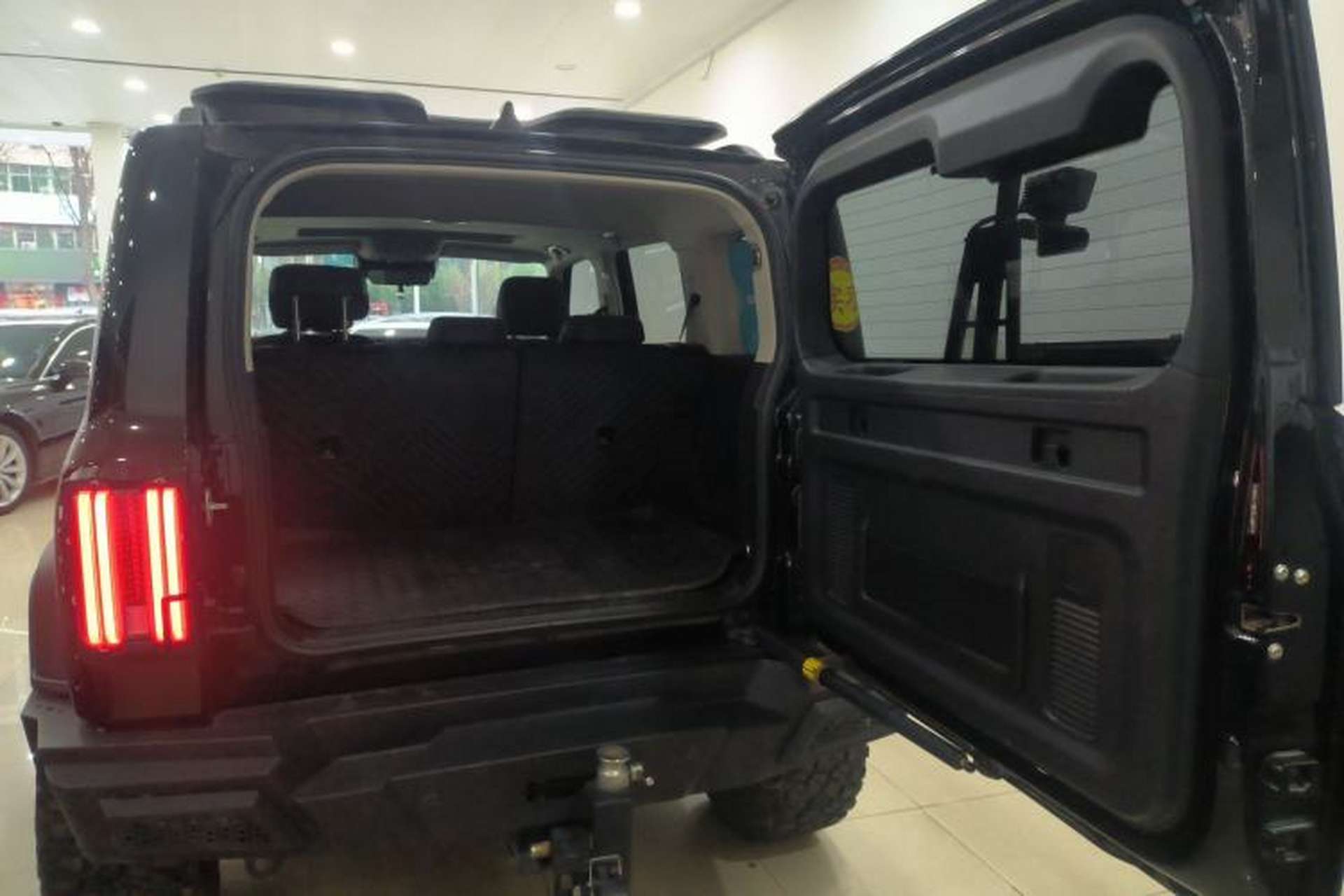 Used Tank 300 2021 Off-Road Edition 2.0T Conqueror Trunk