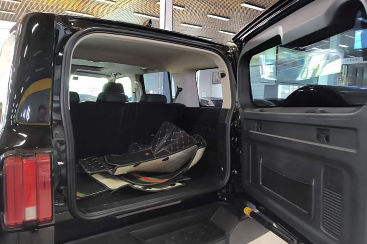Used Tank 300 2021 Off-Road Edition 2.0T Conqueror Trunk