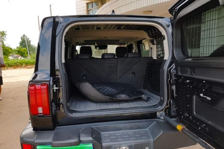 Used Tank 300 2021 Off-Road Edition 2.0T Conqueror Trunk