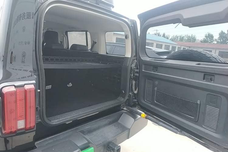Used Tank 300 2021 Off-Road Edition 2.0T Conqueror Trunk