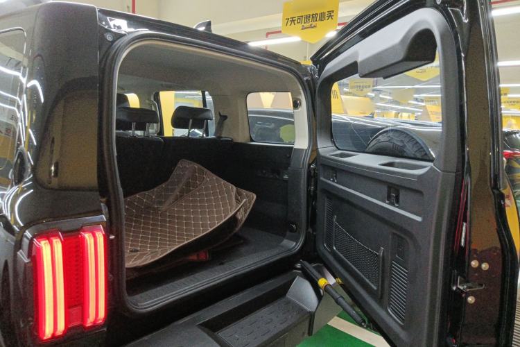 Used Tank 300 2021 Off-Road Edition 2.0T Conqueror Trunk